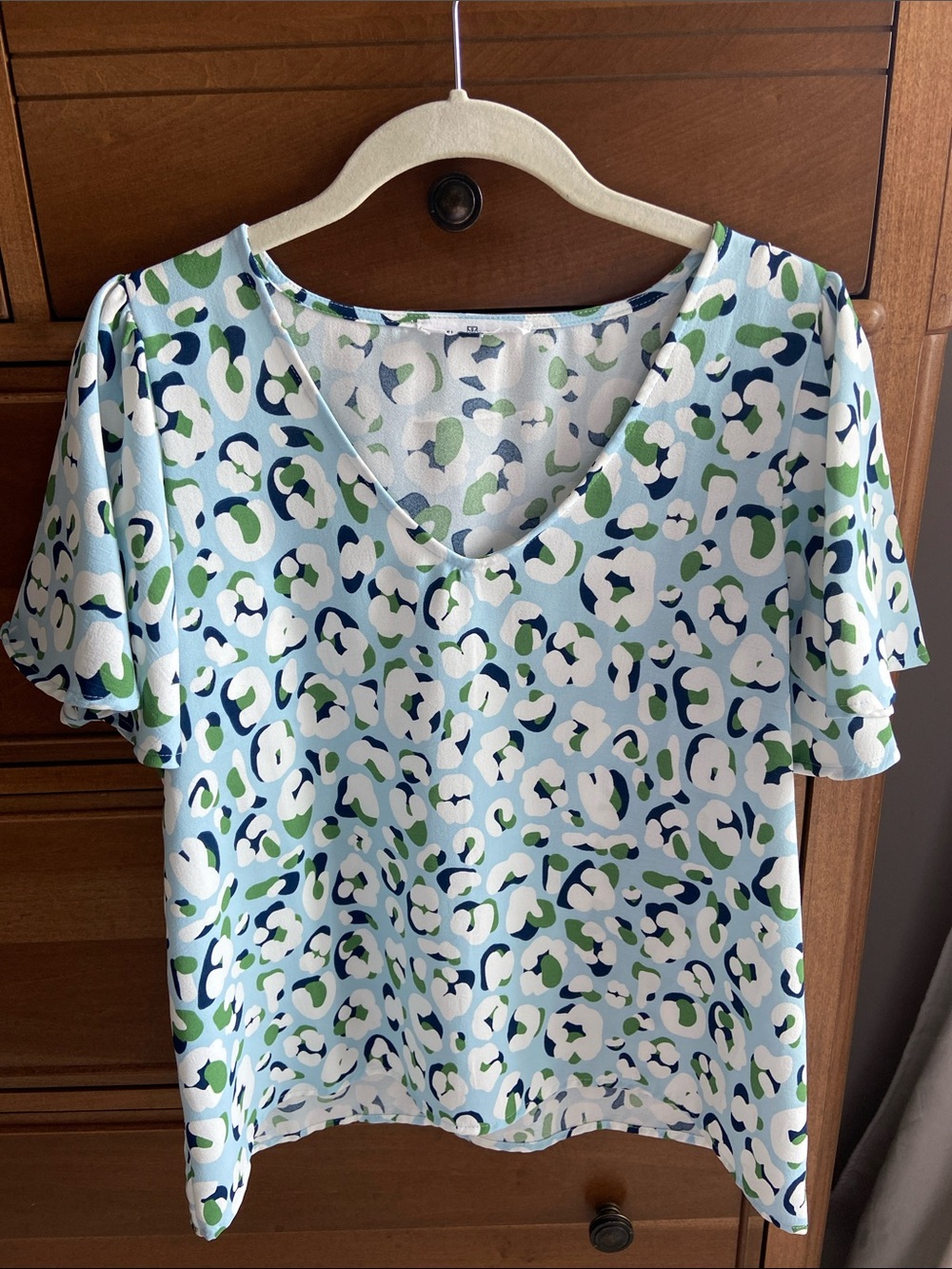 V-Neck Short Sleeve Tee in Blue, Green & White Print